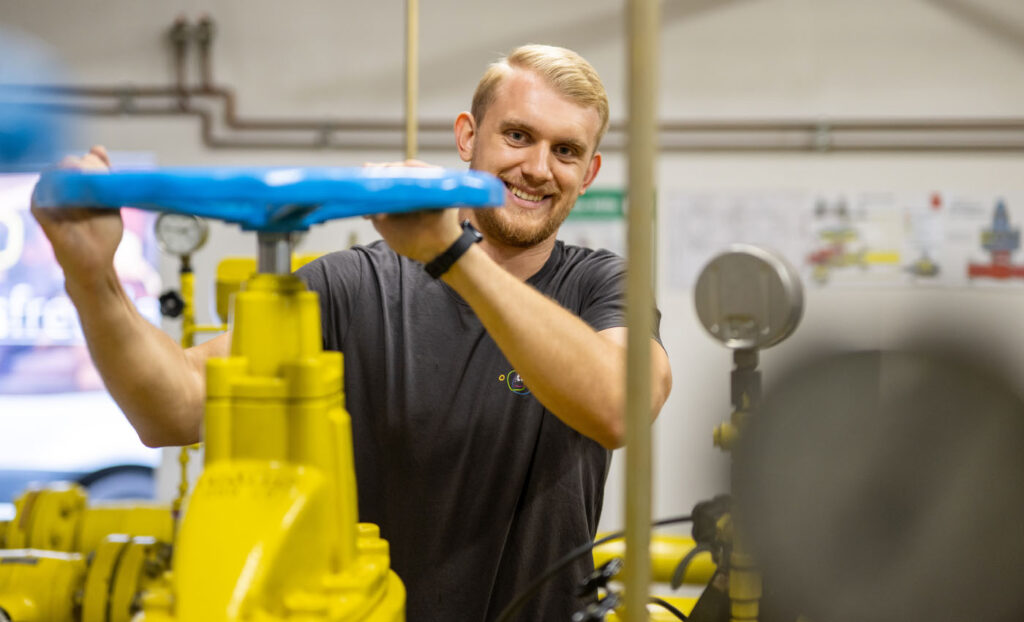 Hendrik Peters bei der Arbeit im Pumpwerk